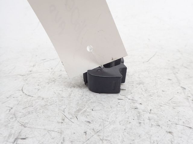 Commande lève-vitre avant droit