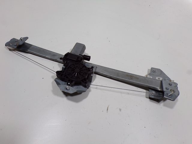 Lève-vitre électrique avant droit