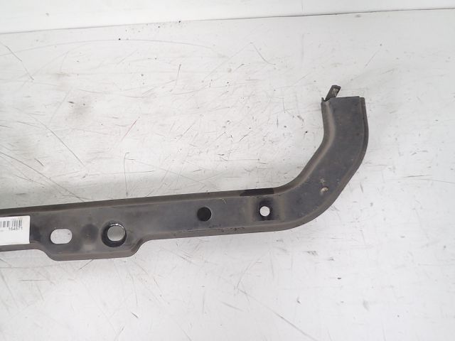 Traverse inférieure armature avant