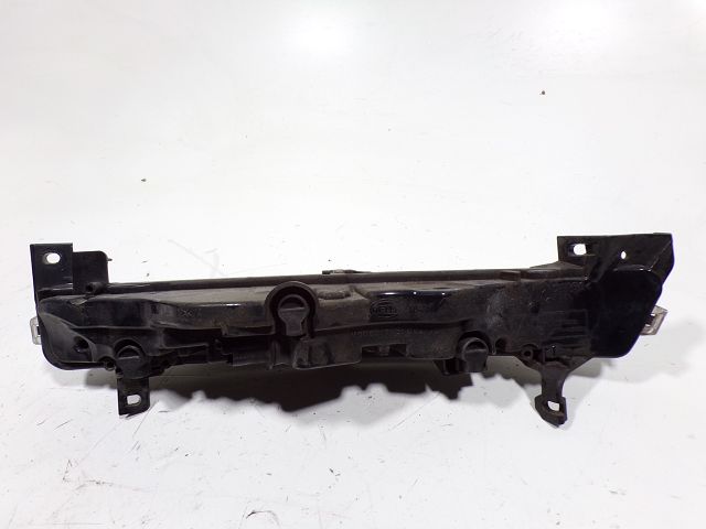 Feu diurne avant gauche