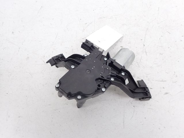 Moteur d'essuie glace arrière