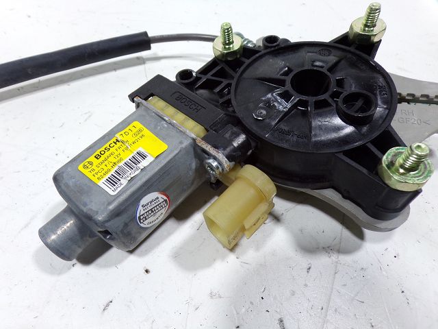 Lève-vitre électrique avant droit