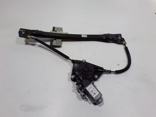 Lève-vitre électrique avant droit