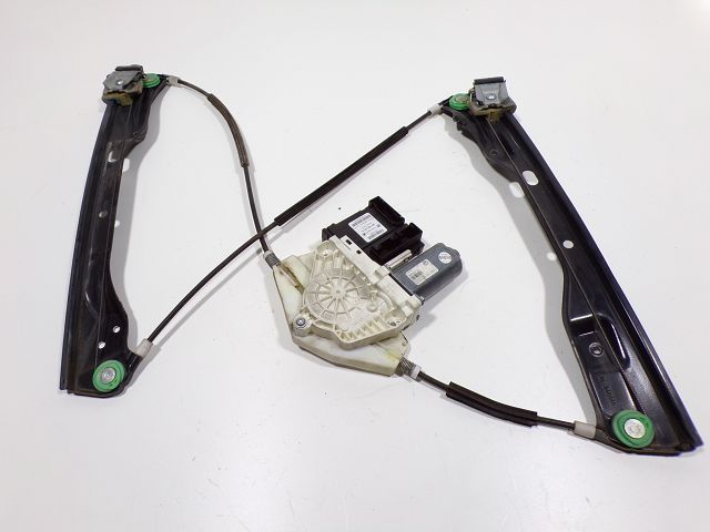 Lève-vitre électrique avant droit
