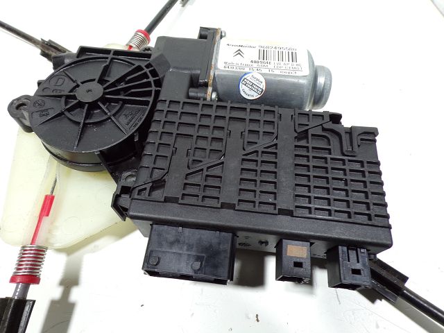 Lève-vitre électrique avant droit