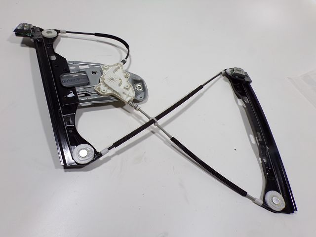 Lève-vitre électrique avant droit