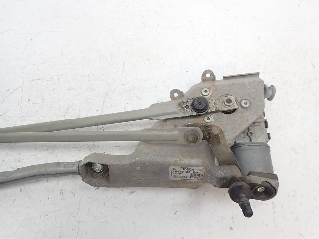 Mécanisme + moteur d'essuie glace avant