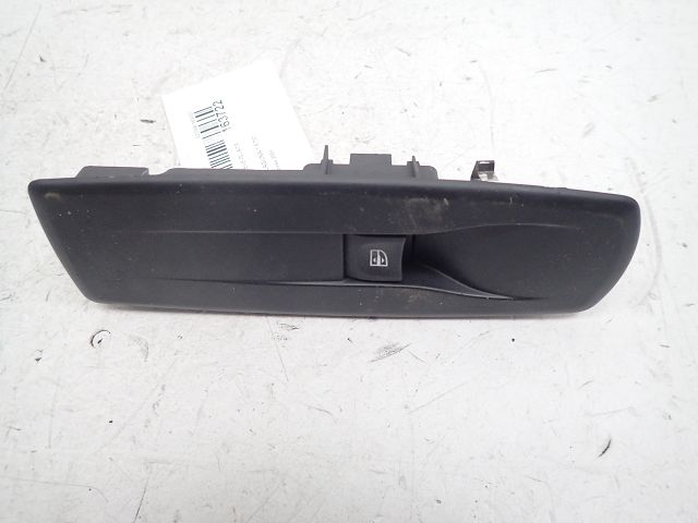 Commande lève-vitre avant droit