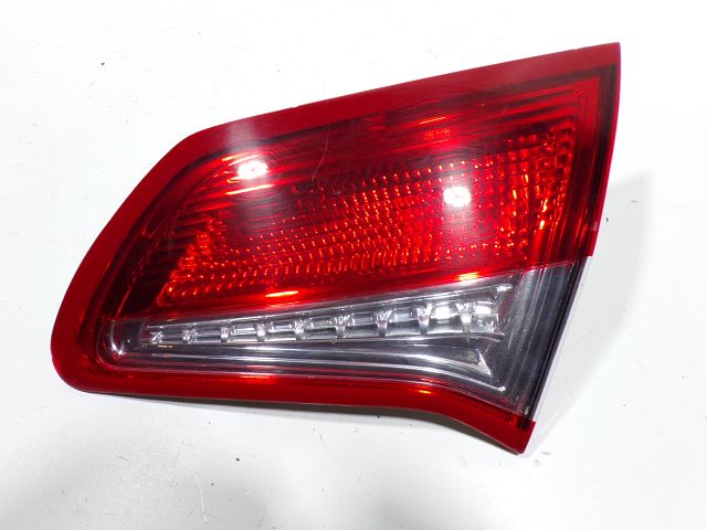 Feu arrière intérieur droit