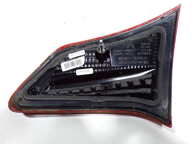 Feu arrière intérieur gauche