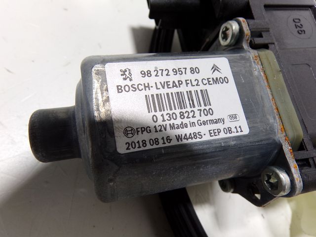 Lève-vitre électrique avant droit