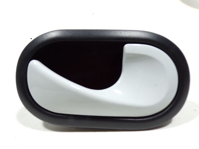 Poignee interieure porte avant droite