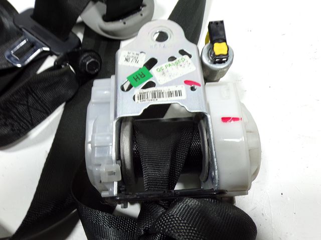 Ceinture avant droite