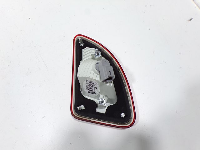 Feu arrière intérieur droit