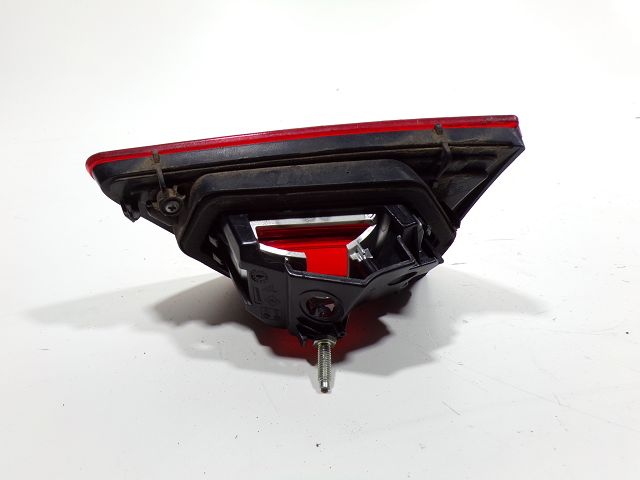 Feu arrière intérieur gauche