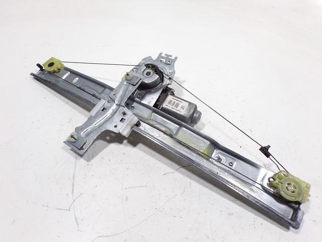 Lève-vitre électrique avant droit