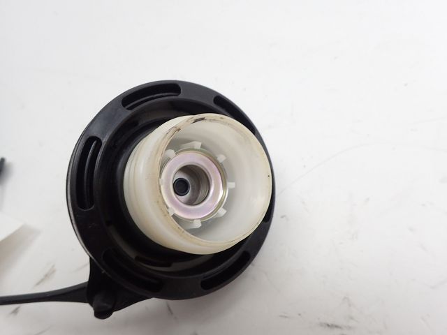 Bouchon de réservoir à carburant