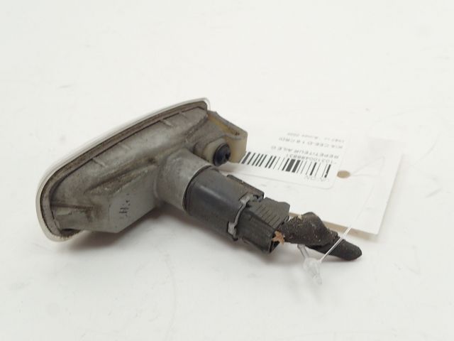 Répétiteur d'aile droit