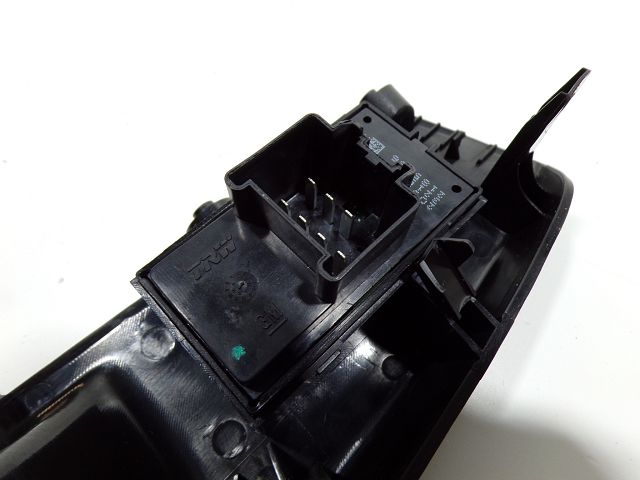 Commande lève-vitre arrière droit