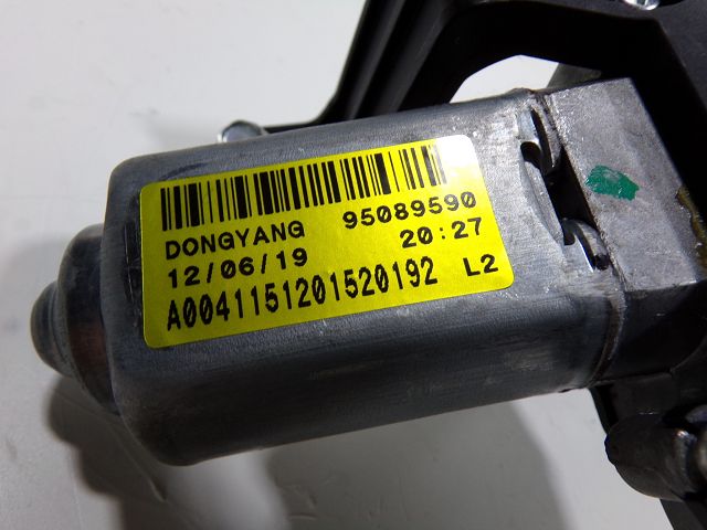 Moteur d'essuie glace arrière