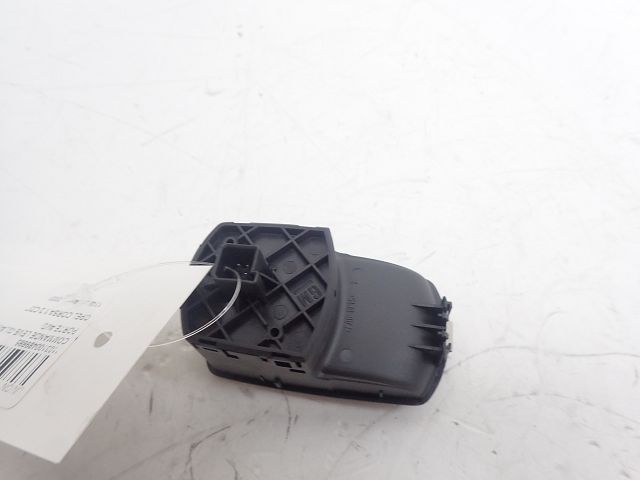 Commande lève-vitre avant droit