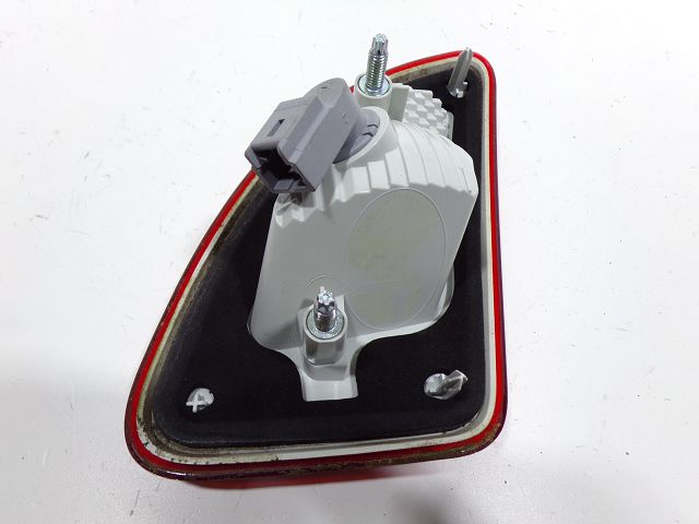 Feu arrière intérieur gauche