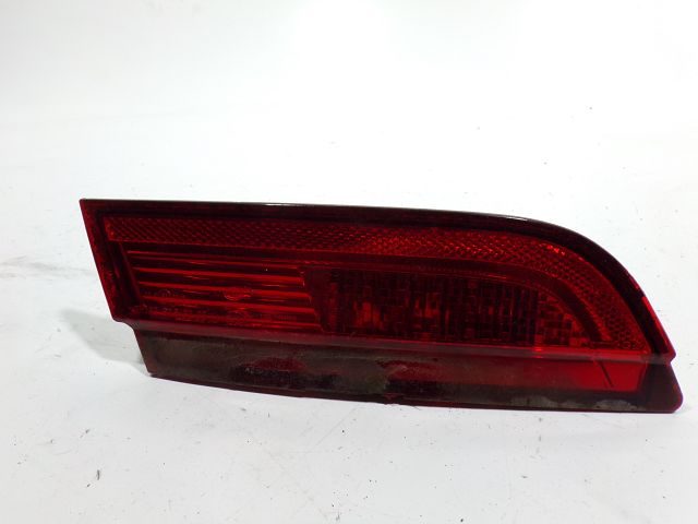 Feu arrière intérieur gauche