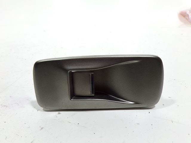 Commande lève-vitre avant droit