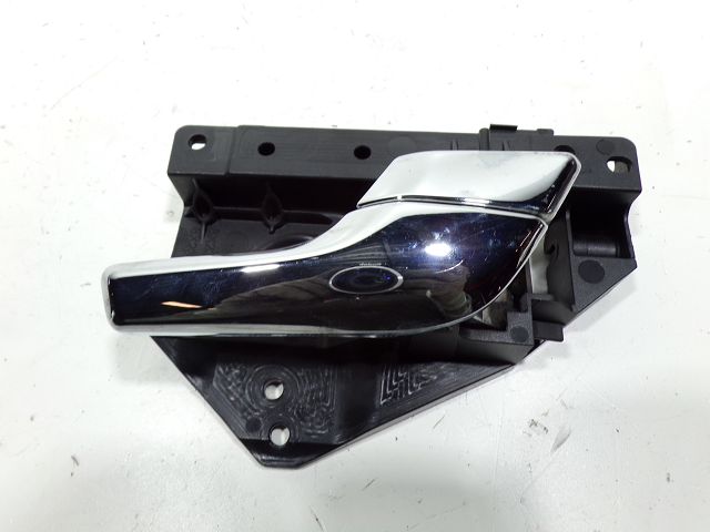 Poignée intérieure porte avant droite