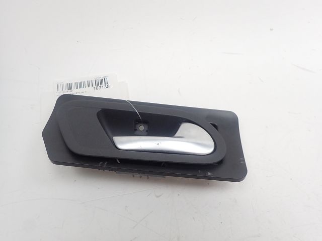 Poignée intérieure porte avant droite