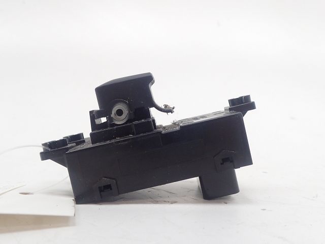 Commande lève-vitre avant droit