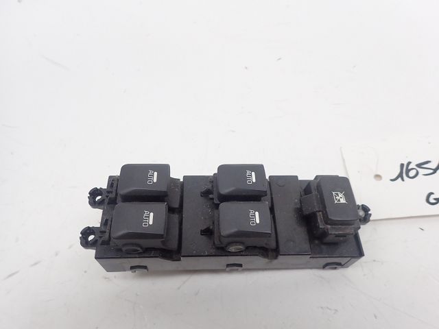 Commande lève-vitre avant gauche