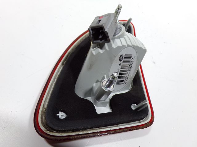 Feu arrière intérieur gauche