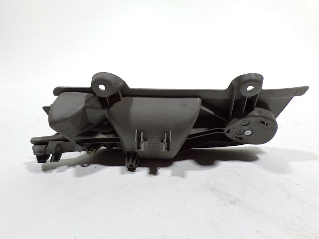 Poignée intérieure porte avant droite