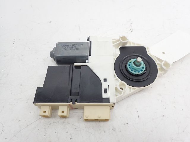 Lève-vitre électrique avant droit