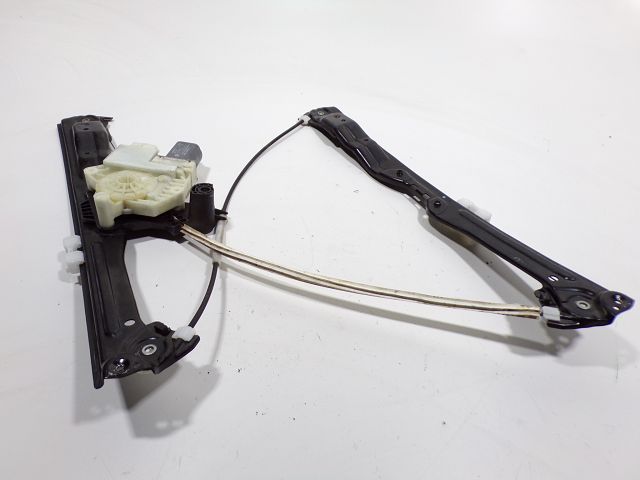 Lève-vitre électrique avant gauche