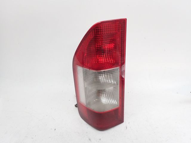Feu arrière droit