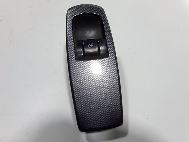 Commande lève-vitre avant droit