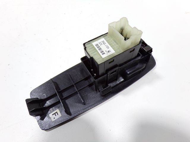 Commande lève-vitre avant droit