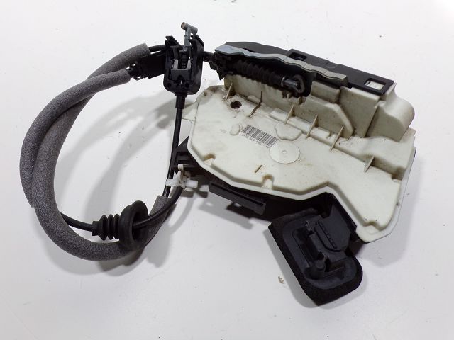 Serrure de porte arrière droite