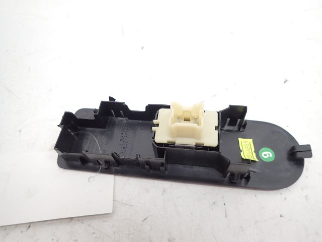 Commande lève-vitre avant droit