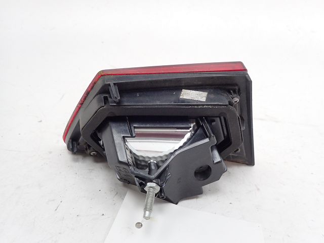 Feu arrière intérieur droit