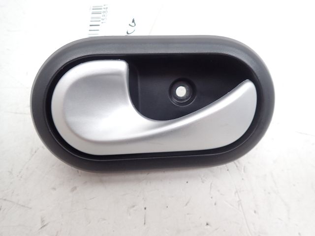 Poignée intérieure porte arrière gauche