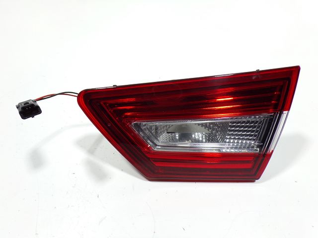 Feu arrière intérieur droit