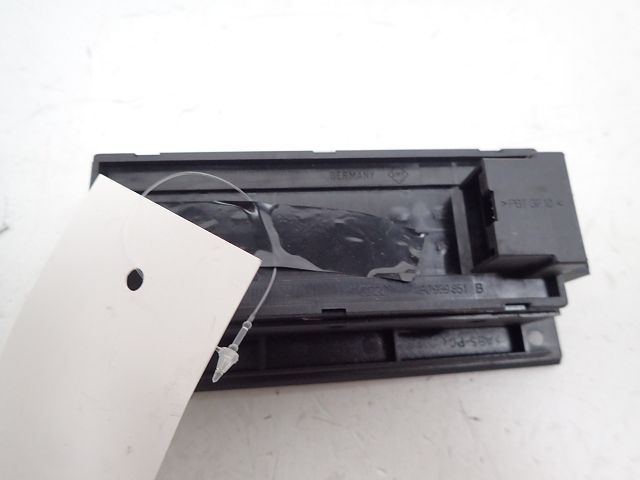 Commande lève-vitre avant gauche