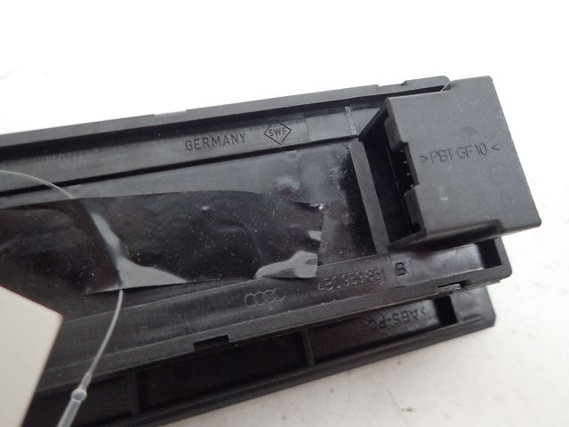 Commande lève-vitre avant gauche