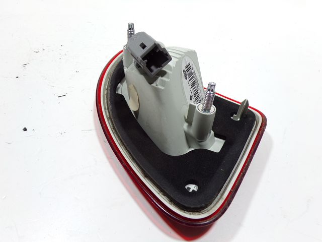 Feu arrière intérieur gauche