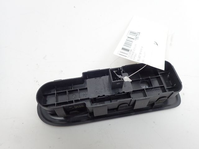 Commande lève-vitre avant droit