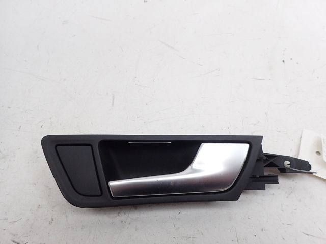 Poignée intérieure porte avant droite