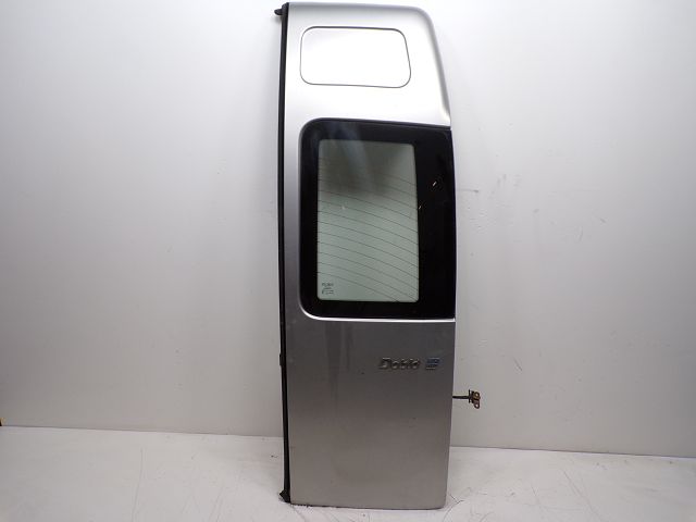 Porte battante arrière droite